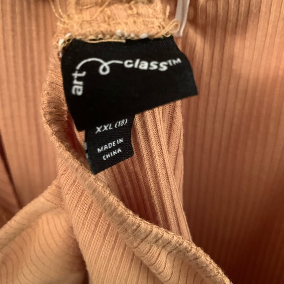 Dress - Picture 3 of 3